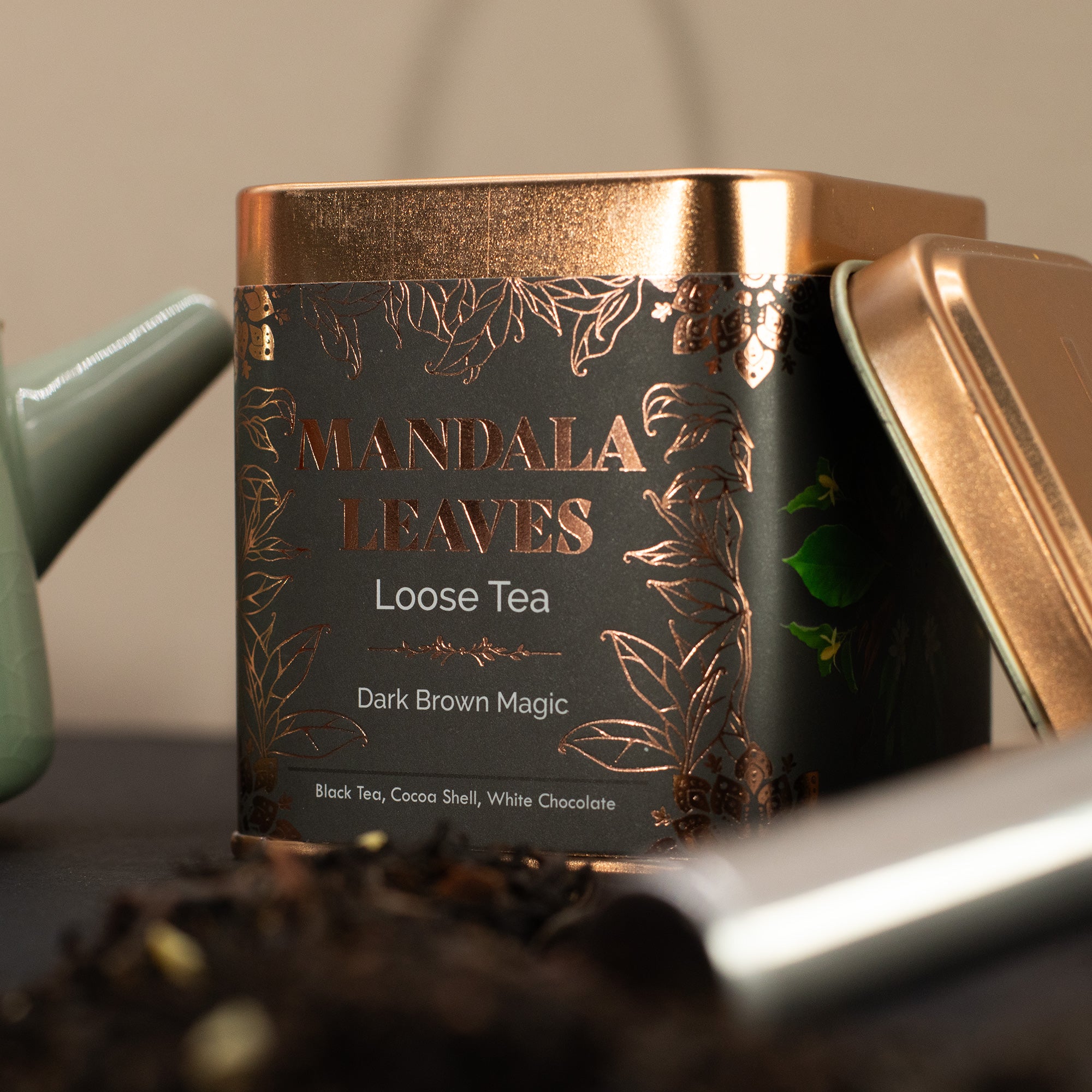 Cutie metalică elegantă Magie de Ciocolată, ceai negru gourmet cu așchii de ciocolată și migdale - Ora de Ceai.